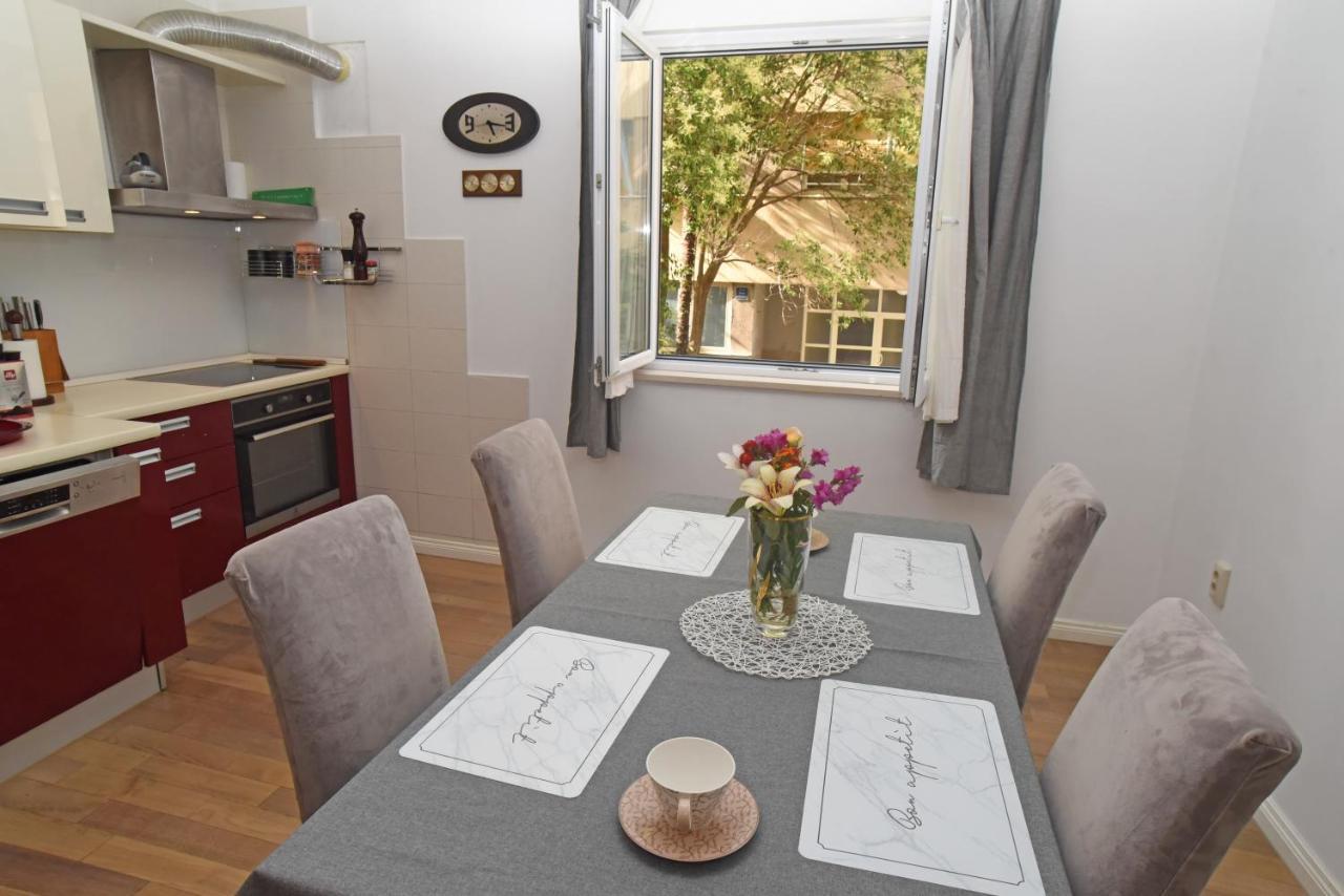 Apartment Toro Спліт Екстер'єр фото